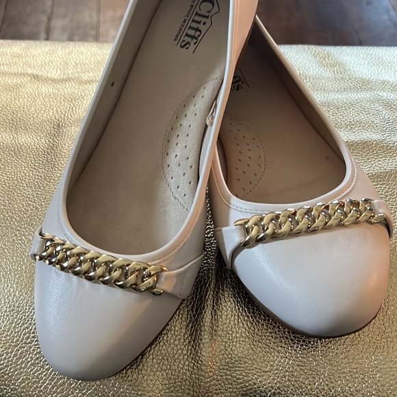 Cliff’s ladies flat shoes 10-W - Picture 2 of 3